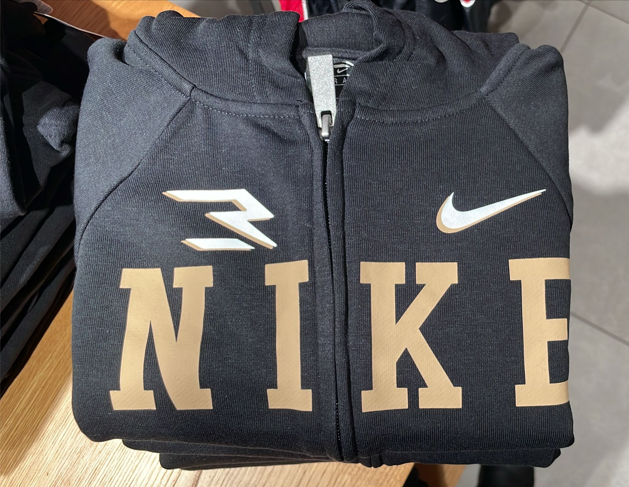 Felpa Nike con Cappuccio Grigio Scuro
